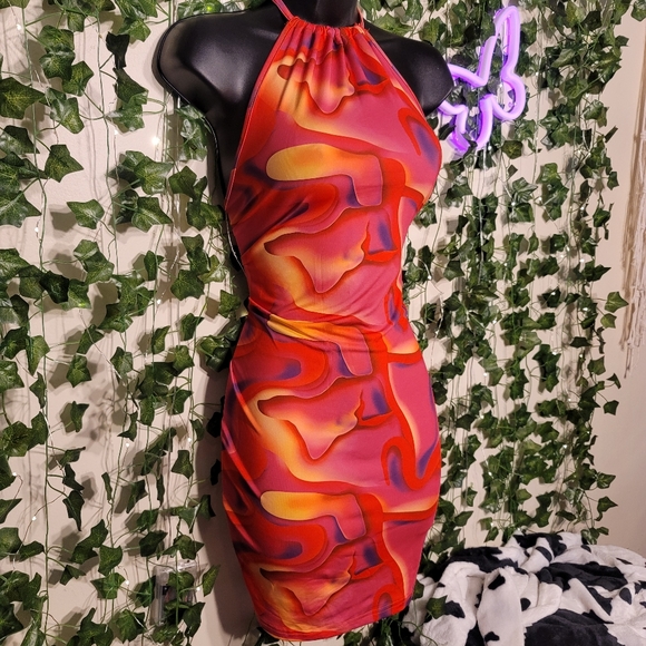 💎Pink Splash Print Tie Back Bodycon Dress💎 - Picture 2 of 3